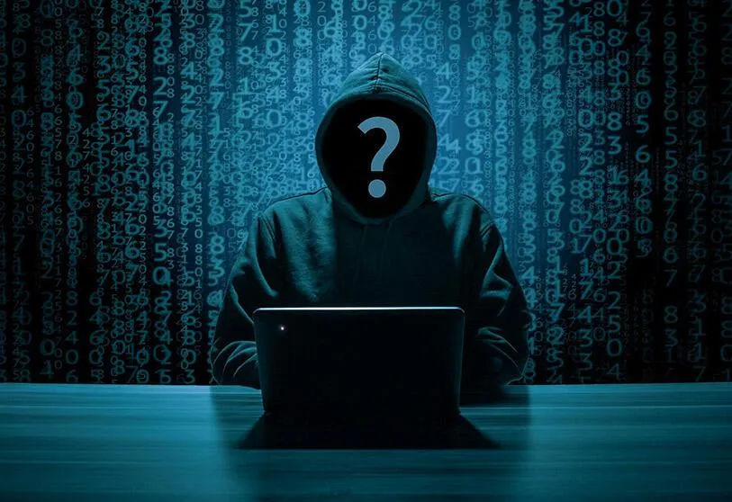 Hacker là những người có trình độ cao về công nghệ thông tin, dễ dàng xâm nhập vào máy tính – laptop của người khác thông qua “lỗ hổng”.