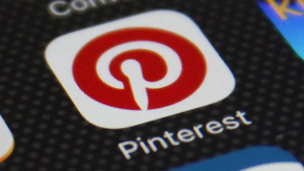 Pinterest – mạng xã hội chuyên chia sẻ nhiều hình ảnh khác nhau.