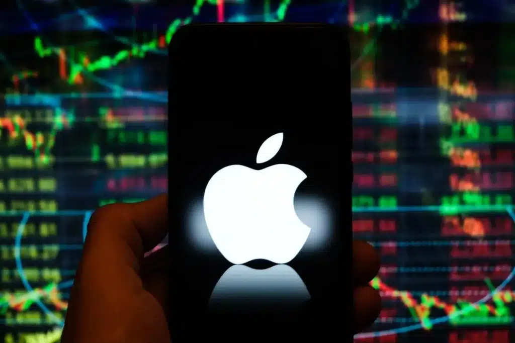 Đại dịch khiến cổ phiếu của Apple bị ảnh hưởng mạnh