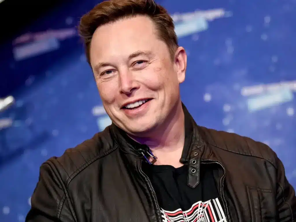 Elon Musk là ai?