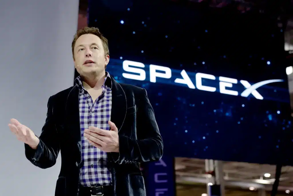 Elon Musk quyết định thành lập công ty về dịch vụ hàng không vũ trụ và vận chuyển không gian