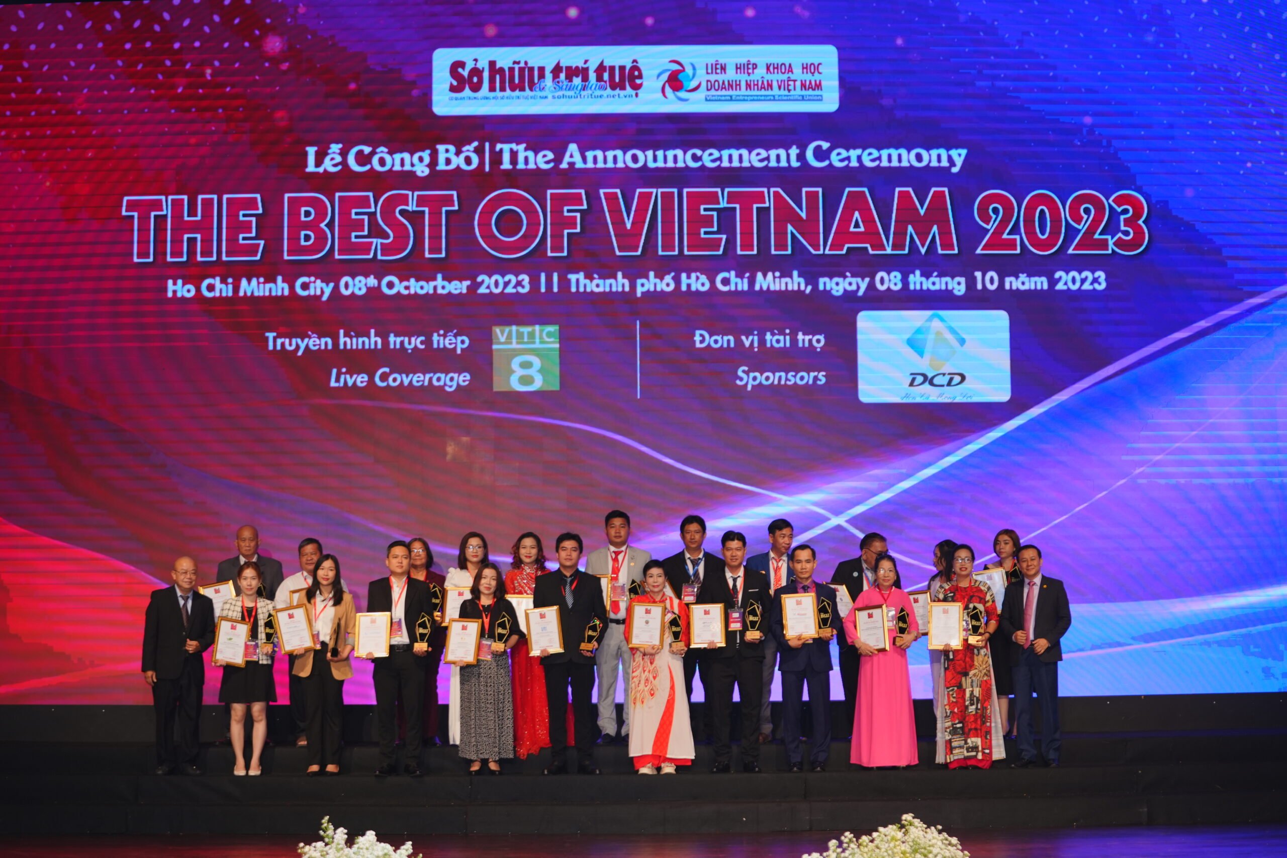 Vinh danh Vietnix Top 10 Thương hiệu hàng đầu Việt Nam 2023 11 hình ảnh Vietnix tại sự kiện Top 10 The Best of Vietnam 2023